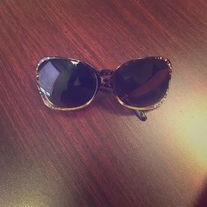 Playful sunnies
